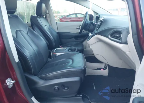 2018 Chrysler Pacifica Limited z USA, uszkodzony, nr VIN 2C4RC1GG6JR357665